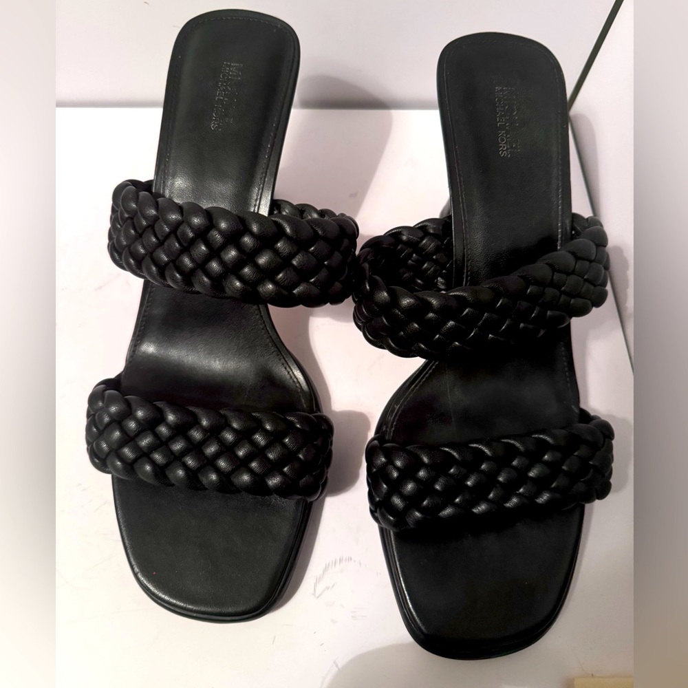 Michael Kors size 11 sandal 3 in heel